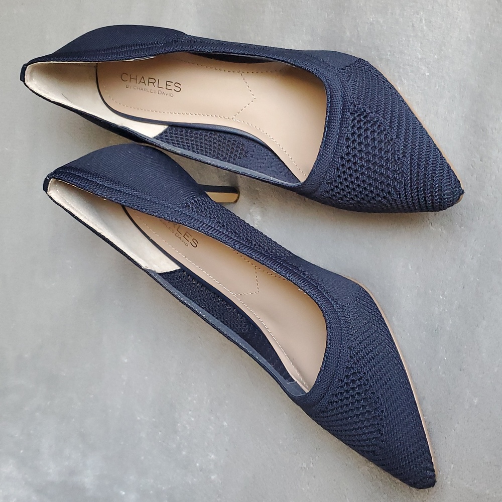 CHARLES by CHARLES DAVID Navy Sprung Knit Textured Pointed Toe Pumps SIZE: 9½M